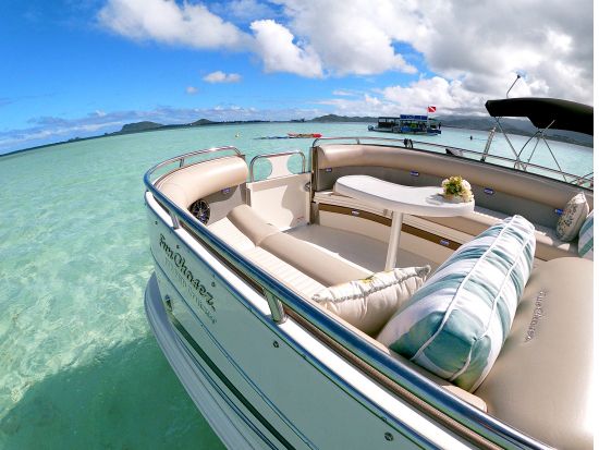 サンドバー　キャプテンブルース　天国の海®︎ シュノーケリング貸切クルーズ　豪華なラウンジボートやスピードボートでのプライベート時間＜6名まで／日本語クルー＞