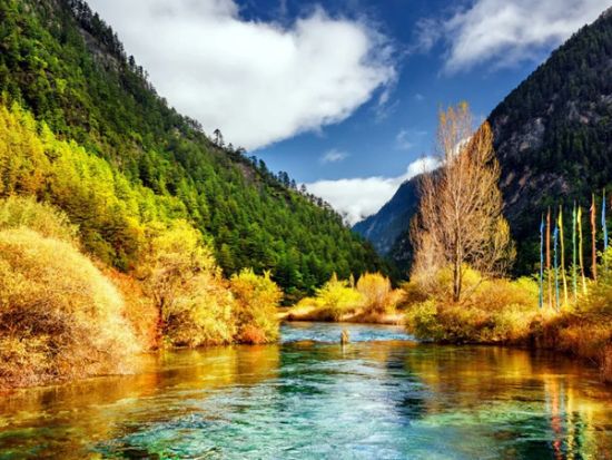 世界自然遺産 九寨溝＆黄龍2泊3日ツアー　成都から新幹線利用 ＜複数プラン有り・貸切／日本語ガイド／食事付き／成都発＞