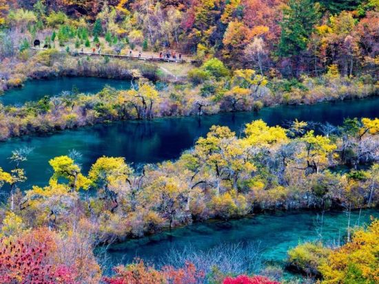 世界自然遺産 九寨溝＆黄龍2泊3日ツアー　成都から新幹線利用 ＜複数プラン有り・貸切／日本語ガイド／食事付き／成都発＞
