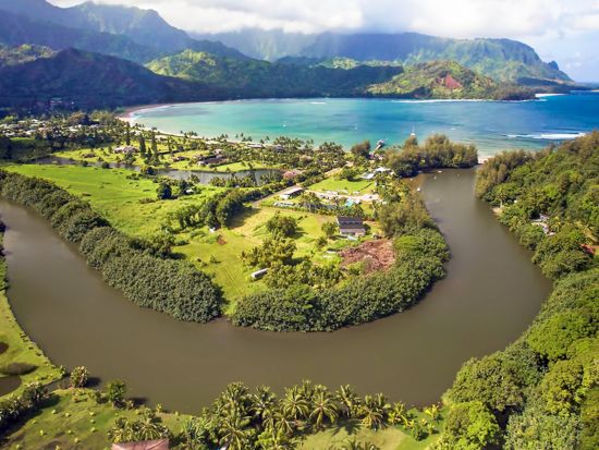 セスナ遊覧飛行　ワイメア渓谷＆ナ・パリ・コースト＆ハナペペ渓谷 ＜英語ガイド／リフエ空港発＞