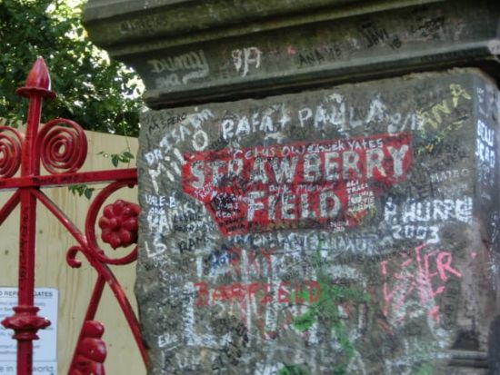 ビートルズの栄光の軌跡をたどる　ファン必見！リバプール発マジカルミステリーツアー ＜キャヴァーン・クラブ入場／キャヴァーン・レストラン割引＞