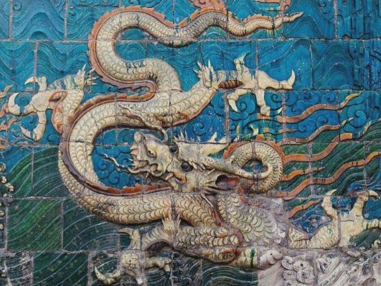 山西省大同市を巡る1日観光ツアー　世界遺産「雲崗石窟」＋断崖絶壁に建てられた寺院「懸空寺」＜貸切／本場の刀削麺ランチ／日本語ガイド／大同発＞