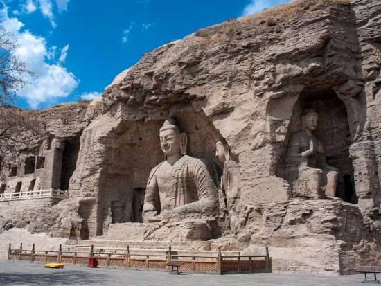 【上海発大同周遊】大同2泊3日間観光ツアー★世界遺産「雲崗石窟」＋懸空寺＋応県木塔＋九龍壁＋華厳寺＋善化寺＜往復航空券付／宿泊付／昼食付／プライベートツアー＞