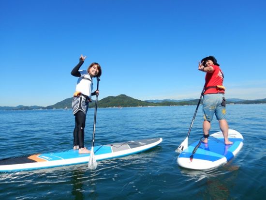 スタンドアップパドル（SUP）体験　穏やかな瀬戸内海の離島でのんびり水上散歩　レクチャー＆練習付きで初めての方でも安心！＜午前・午後／百島＞by Rakuoli
