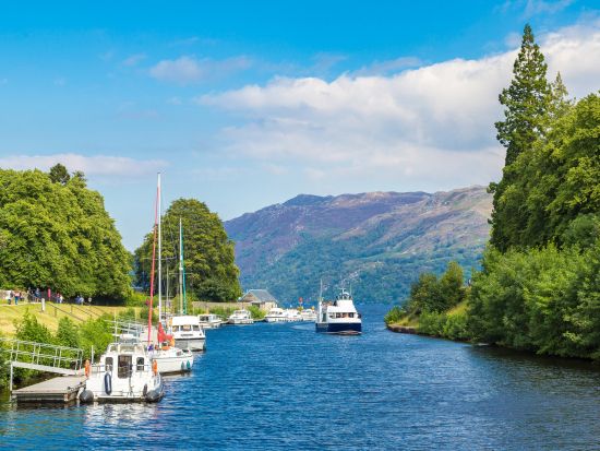 ネス湖とハイランド地方 日帰り観光ツアー　スターリング＆悲劇の谷グレンコー＆運河の町フォートオーガスタス ＜英語ガイド／エジンバラ発＞