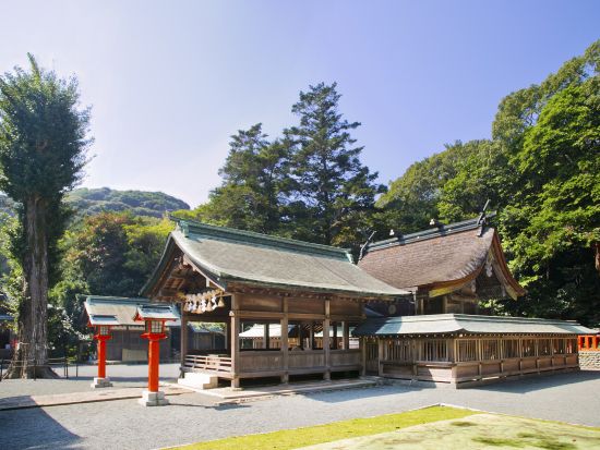 宗像市内発着観光タクシー「神宿る島」宗像・沖ノ島と関連遺産群をめぐる1日観光ツアー 宗像大社辺津宮、中津宮、沖津宮遥拝所＋新原・奴山古墳群＜～9名／東郷駅発＞ 