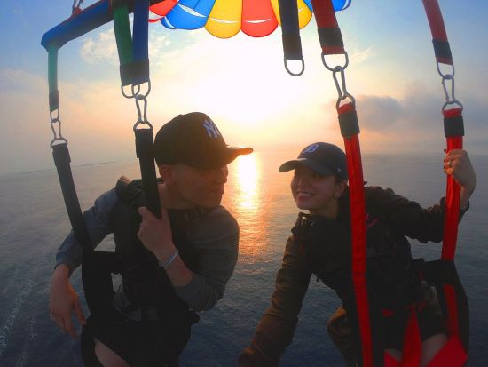 慶良間(チービシ)パラセーリング　高画質カメラGoPro動画撮り放題！1名参加でも100％開催のお一人様大歓迎体制＜送迎・レインコート・バスタオル無料／那覇発＞
