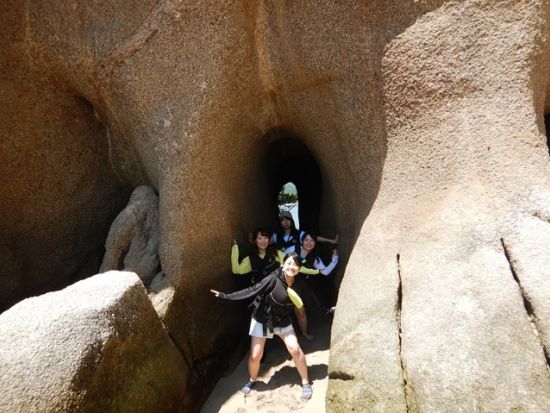 SUP (スタンドアップパドル) 体験　小さな洞窟など冒険心をくすぐる生名島を周遊　講習＆練習付きで初めての方でも安心＜午前・午後／生名島＞by Rakuoli