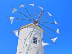 pixta_70295752_M