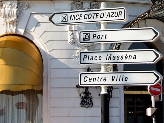 【空港送迎】コート・ダジュール空港 ⇔ ニース市内・カンヌ・モナコ ＜貸切／日本語ドライバー＞