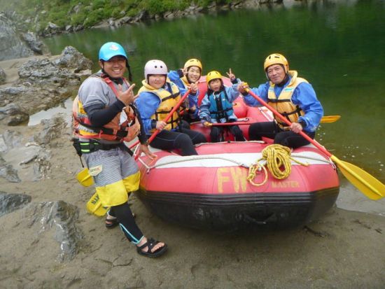 吉野川ラフティング　ファミリー層におすすめ！吉野川の川下り＆川遊び＜4～11月／半日／大豊町＞by You Me Rafting