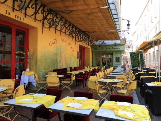 古代ローマ遺跡とゴッホゆかりの地めぐり 1日観光ツアー　ポン・デュ・ガール水道橋＆世界遺産アルル ＜日本語または英語ガイド／アヴィニョン発＞