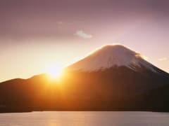 22年初富士 初詣日帰りバスツアー 富士山を眺める絶景温泉入浴付き 新宿駅 東京駅発 東京の観光 遊び 体験 レジャー専門予約サイト Veltra ベルトラ