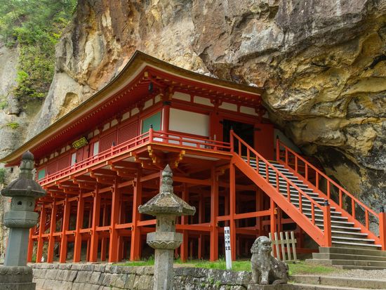 pixta_21366979_M_Iwate_Takkokuno Iwaya