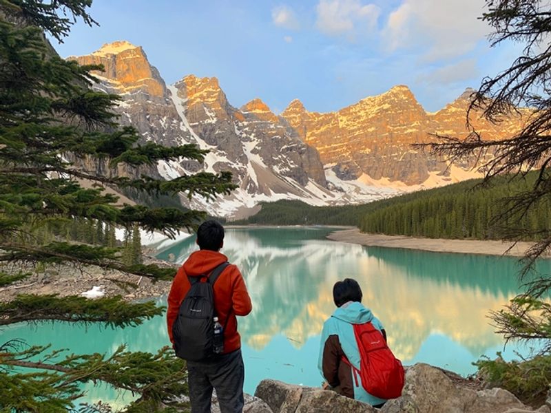 B12 Moraine lake
