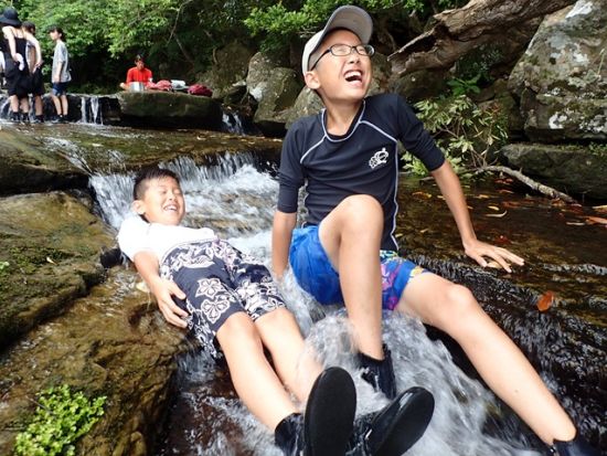 西表島マングローブカヤック+トレッキングツアー　マイナスイオンたっぷりのピナイサーラの滝でランチ＜昼食付き／送迎選択可／西表島発＞