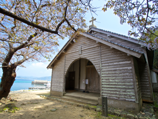 五島列島キリシタン物語・縦断クルーズ 『久賀島の集落』と『奈留島の江上集落』キリシタン洞窟、ハリノメンド＜昼食付／金土／福江港発・若松港着＞ by五島市観光協会