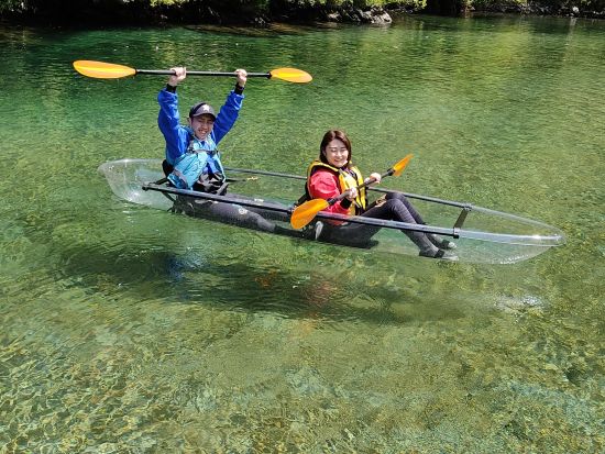 仁淀ブルーでクリアカヤック宙船（そらふね）体験  人気カフェスイーツ無料券プレゼント＜用具レンタル付／仁淀川町＞