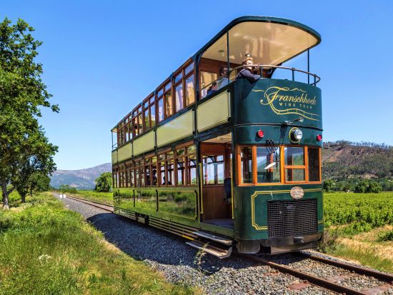 フランシュフック日帰りツアー 南アフリカ屈指の美食の街へ！ワイン鉄道ワイントラム体験＜テイスティング付／混載／英語／ケープタウン発＞