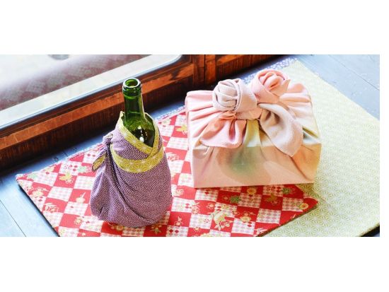 風呂敷包み方レッスン 友禅染体験付きプランもあり by 京友禅体験工房 丸益西村屋