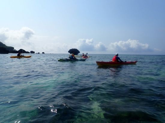 パンプキン鍾乳洞カヌーツアー　洞窟入口までカヌーで行く！1名から参加可能な少人数制でご案内＜3～11月催行／宮古島＞