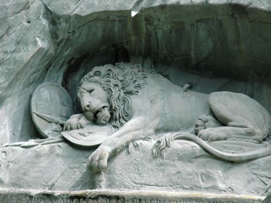 中央スイス アルプスの美しい村めぐりツアー　古都ルツェルン＆天使の里エンゲルベルク ＜チューリッヒ発＞