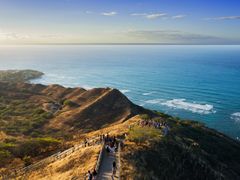Hawaii_Oahu_Ocean_View_from_Diamond_Head_shutterstock_766294921