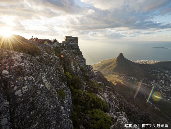 テーブルマウンテンを電動マウンテンバイクでサイクリング　初心者にもおすすめ！＜混載／英語／ケープタウン発＞