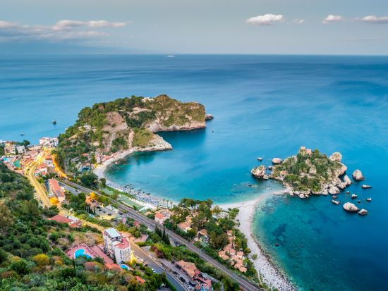 【空港送迎】シチリア島 カターニア空港 ⇔ タオルミーナ内ホテル ＜貸切＞ by Max Harvest