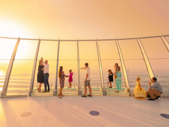 360度展望台「ザ・ビュー・アット・ザ・パーム」入場チケット事前予約！52階からドバイの絶景を大パノラマで一望☆選べるチケット＜パーム・ジュメイラ＞