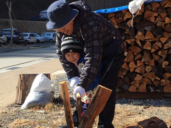 三陸海岸 北山崎番屋の天然塩づくり体験　漁師の小屋で、薪をくべ、海水を煮つめ…。伝統的な製法を体験しよう！く小学生以上／1時間／田野畑村＞by番屋エコツーリズム
