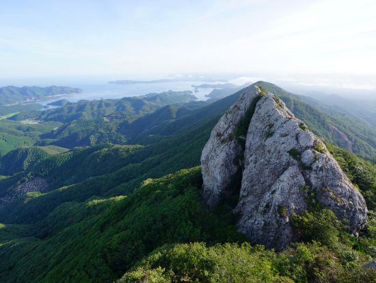 霊峰 白嶽（しらたけ）トレッキングツアー 海抜ほぼゼロから歩く飽きない登山道で対馬の自然を満喫 温泉入浴付きプランもあり＜ホテル送迎付き＞
