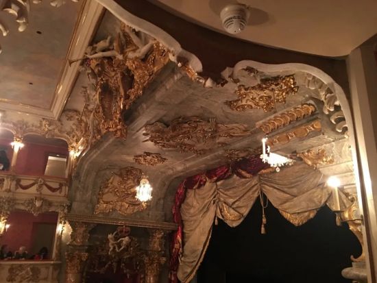 レジデンツ宮殿　キュヴィリエ劇場コンサート ＜ミュンヘン発＞