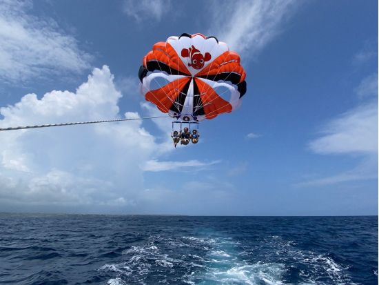 パラセーリング　選べる高さ25／50m／75m／100m　写真データ無料プレゼント＜当日7時まで予約可／石垣港＞ 