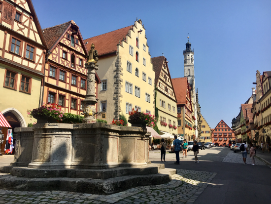 ローテンブルク＆ハールブルク　ロマンチック街道人気スポット 日帰り観光ツアー ＜英語ガイド／水・土・日／ミュンヘン発＞ 