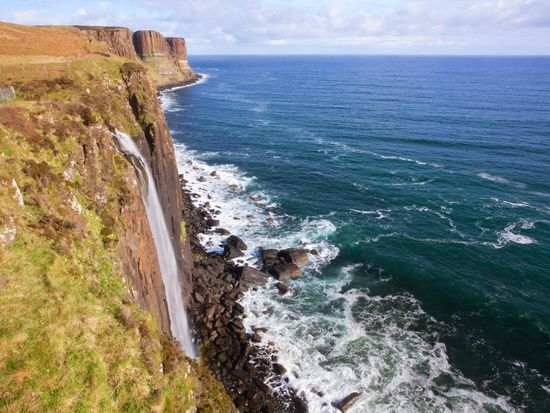 pixta_8909421_M_Kilt Rock