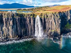 pixta_46438383_M_Kilt Rock