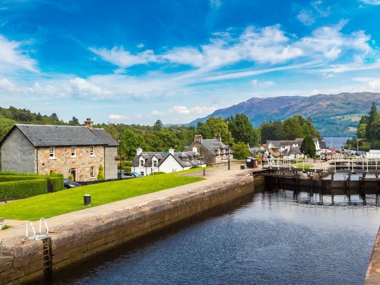 スコットランド ハイランド地方観光ツアー　ネス湖＆グレンコー渓谷＆フォート・オーガスタス村 ＜英語ドライバーガイド／グラスゴー発＞