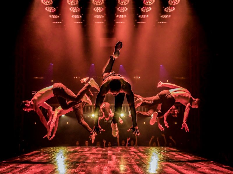 男性セクシーショー マジック マイク ライブ Magic Mike Live ショーチケット予約 ラスベガスの観光 オプショナルツアー専門 Veltra ベルトラ