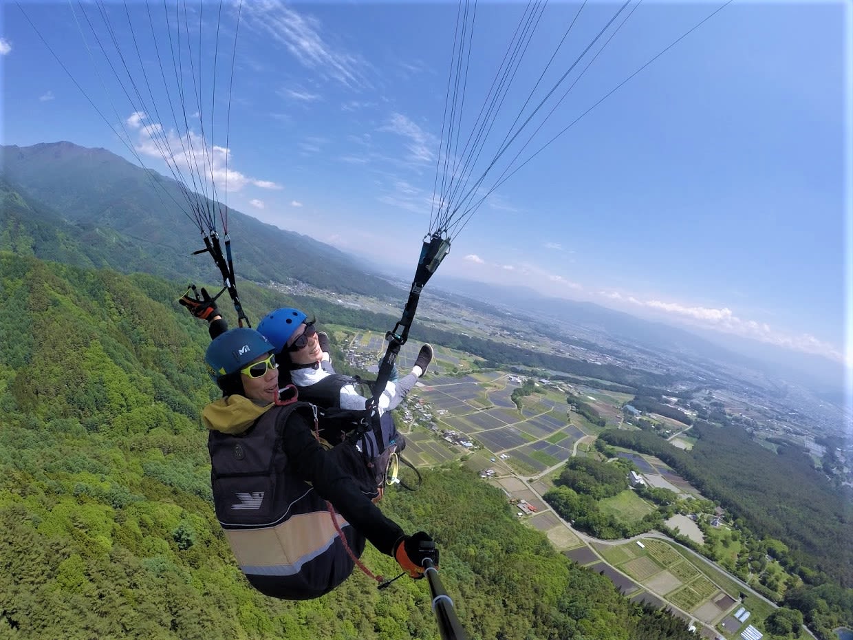 パラグライダー 体験フライトまたはタンデムフライト 空の上から伊那谷の美しさとアルプスの絶景を堪能！＜午前・午後／伊那市＞ |  長野の観光&遊び・体験・レジャー専門予約サイト VELTRA(ベルトラ)