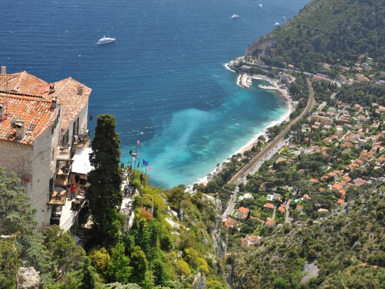 モナコ＋エズ＋マントン日帰り観光ツアー　紺碧のリビエラ海岸とイタリア国境のリゾート地を巡る＜日本語／ニース発＞