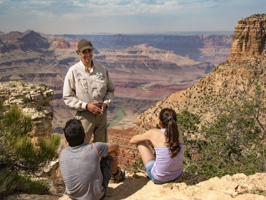 グランドサークル日帰り 世界遺産グランドキャニオン ＜昼食付き／英語ガイド／セドナ発着＞