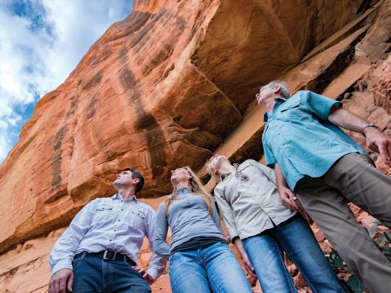 ピンクジープで行く　セドナ古代遺跡観光ツアー ＜英語ガイド＞