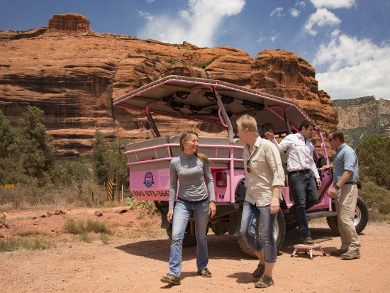 ピンクジープで行く　セドナ古代遺跡観光ツアー ＜英語ガイド＞