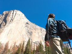 Watching Climber son El Capitan