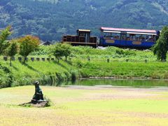 Japan_Kumamoto_trolley-train_pixta_17113443_M