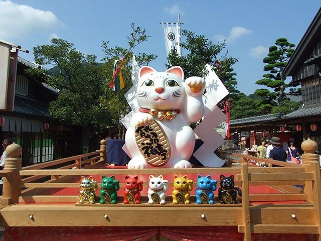 オンライン・アカデミー】伊勢・赤福本店前「おかげ横丁」の第27回