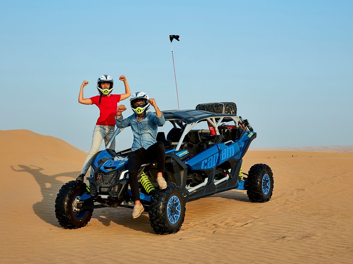 サンドバギー体験 ドバイの砂漠を爆走！乗車体験または運転体験を選択