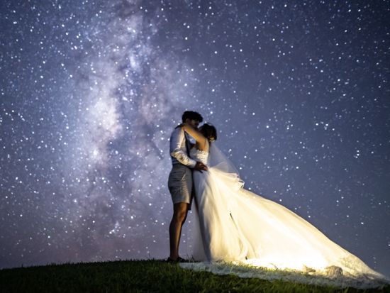 星空ナイトフォトツアー　イルミネーション小道具でSNS映え！枚数増のボリュームアップやムービー付きプランあり＜宮古島＞