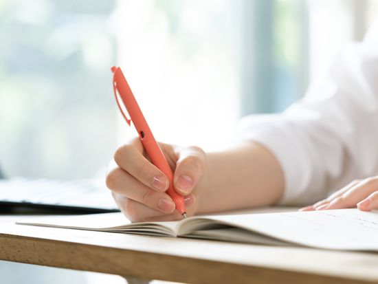 Generic_pixta_76386664_M